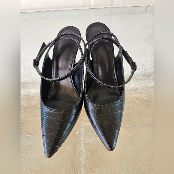 Womens Closed Toe Ankle Strap Heels Pointed Toe Pumps Shoes Slingback High Heel - Picture 2 of 8